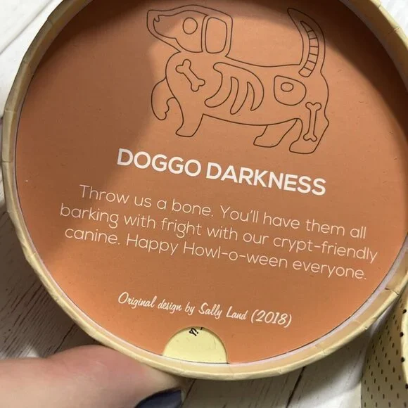 Erstwilder Doggo Darkness Brooch (2018), Halloween Skeleton Brooch, NWT - Picture 4 of 6